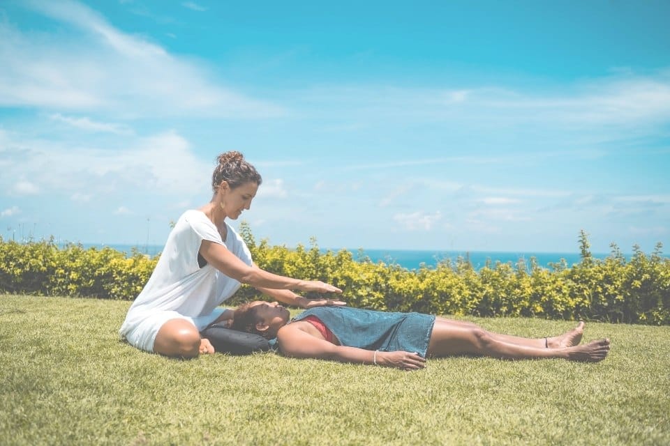Reiki Therapy Session